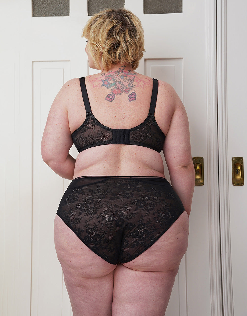 High-Panty "True Lace" black