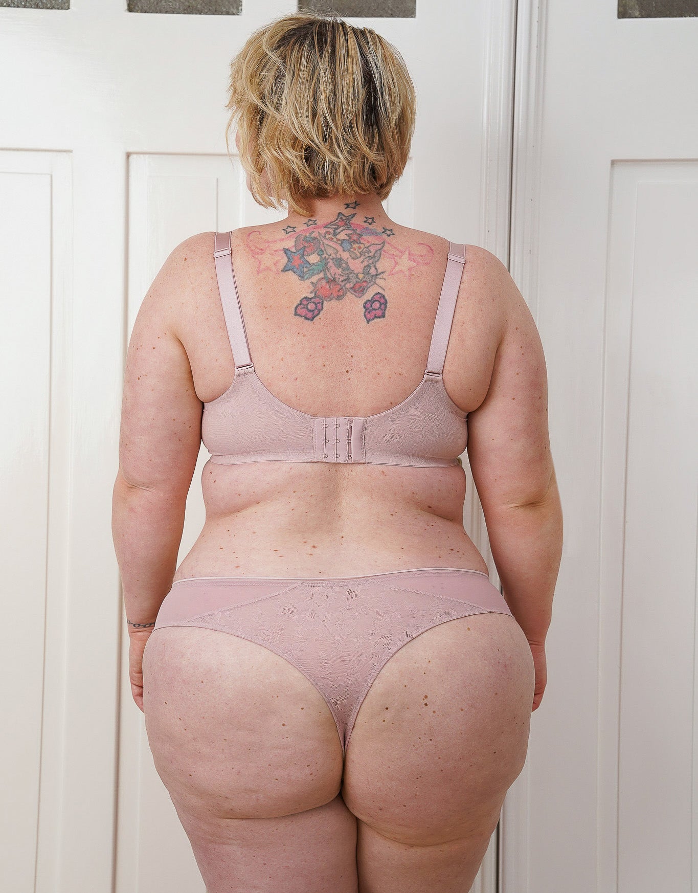 String "True Lace" rose