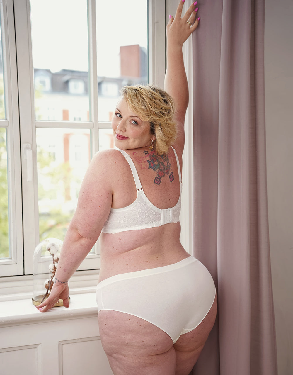 BH "Lucy" ivory