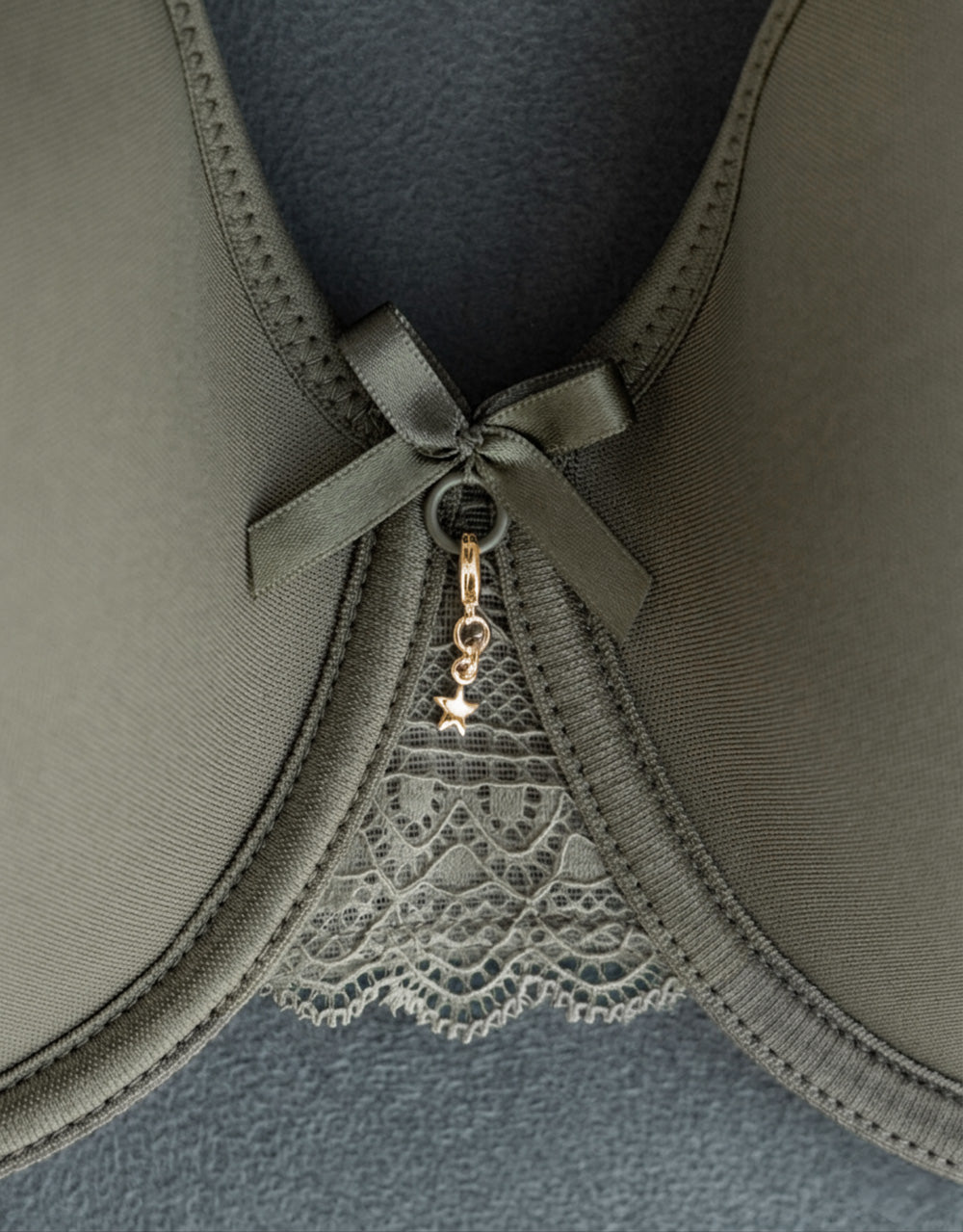 Bra Charm Golden Star