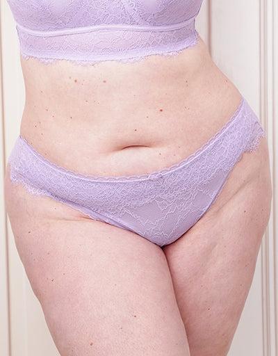 String "Emilia" violet