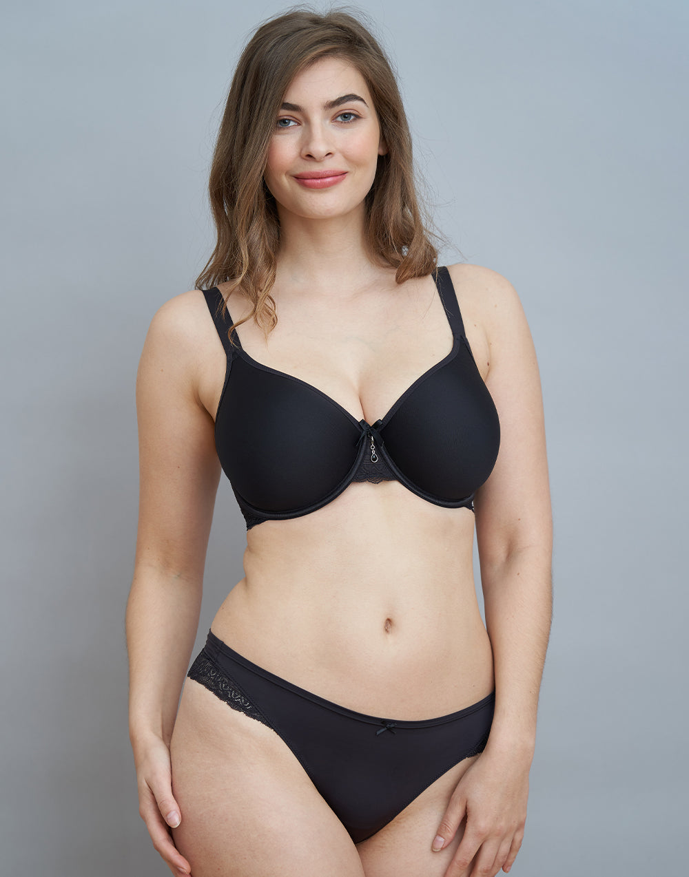 String "Lucy" black