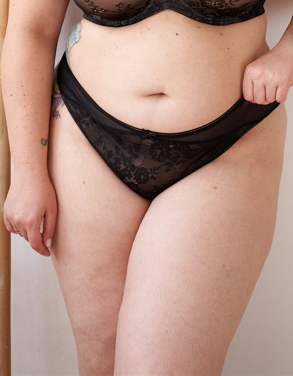 String "True Lace" black